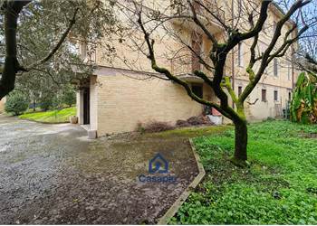 AMPIA CASA SINGOLA CON CORTE PRIVATA DI 400 MQ | IDEALE PER FAMIGLIA O INVESTIMENTO