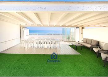 ATTICO FRONTE MARE CON TERRAZZO PANORAMICO DI 75 MQ