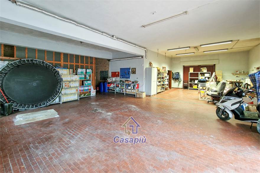 Photo 16