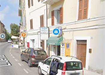  Locale Commerciale a Macerata!
